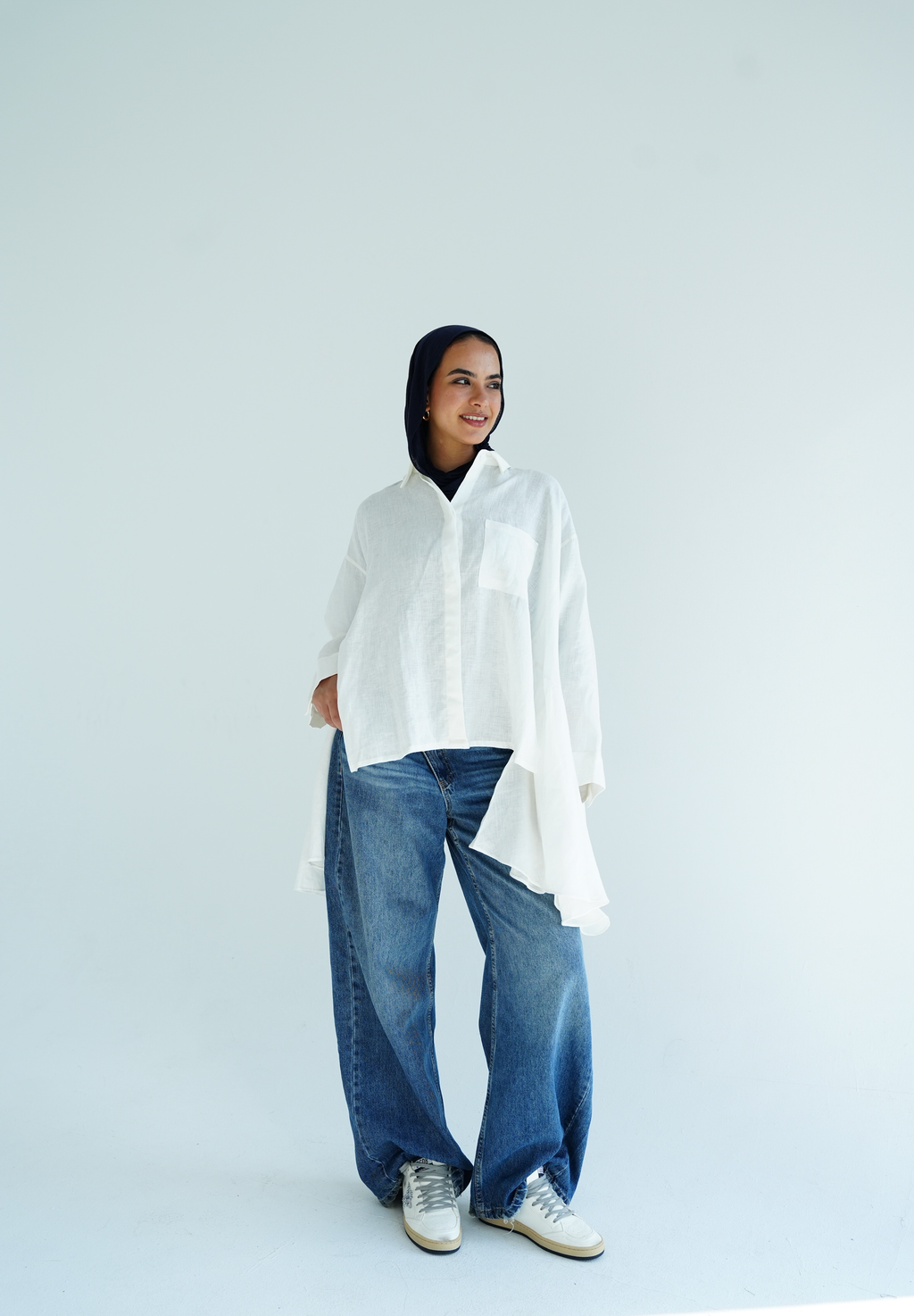 Flowy linen blouse in white