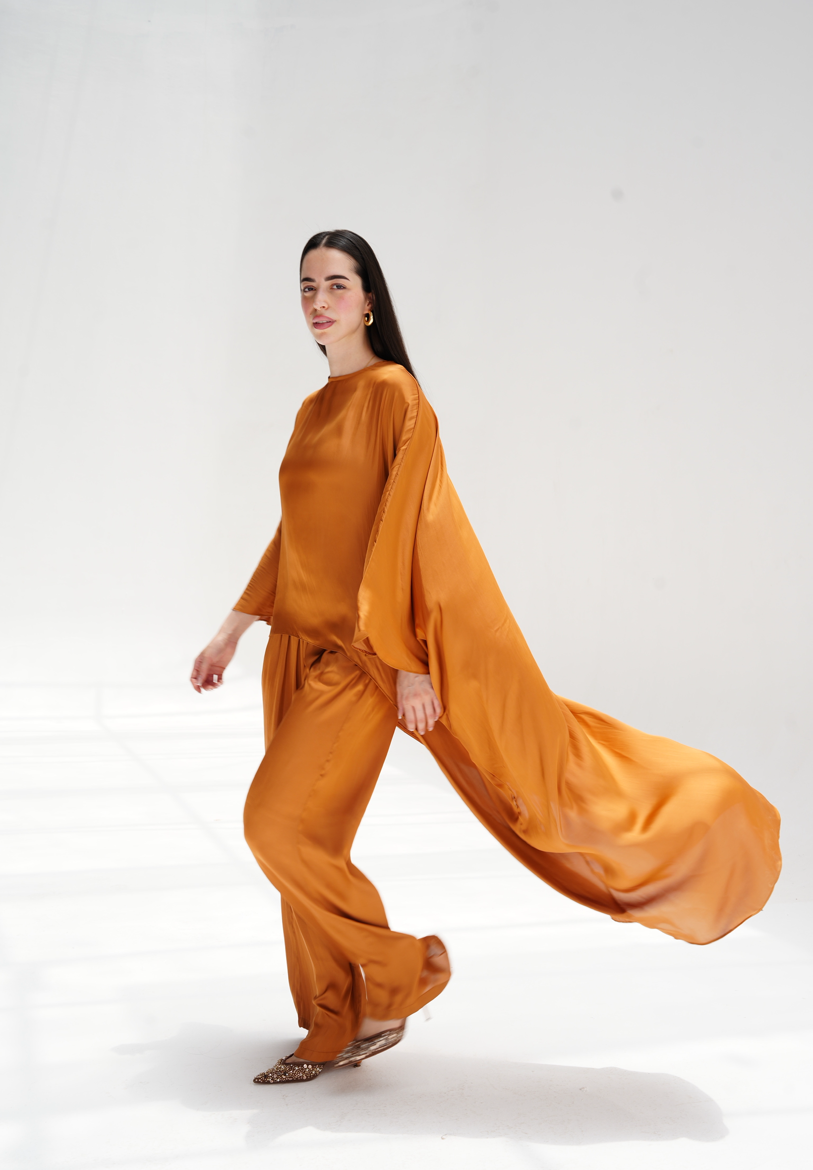 High-low satin blouse in peachy