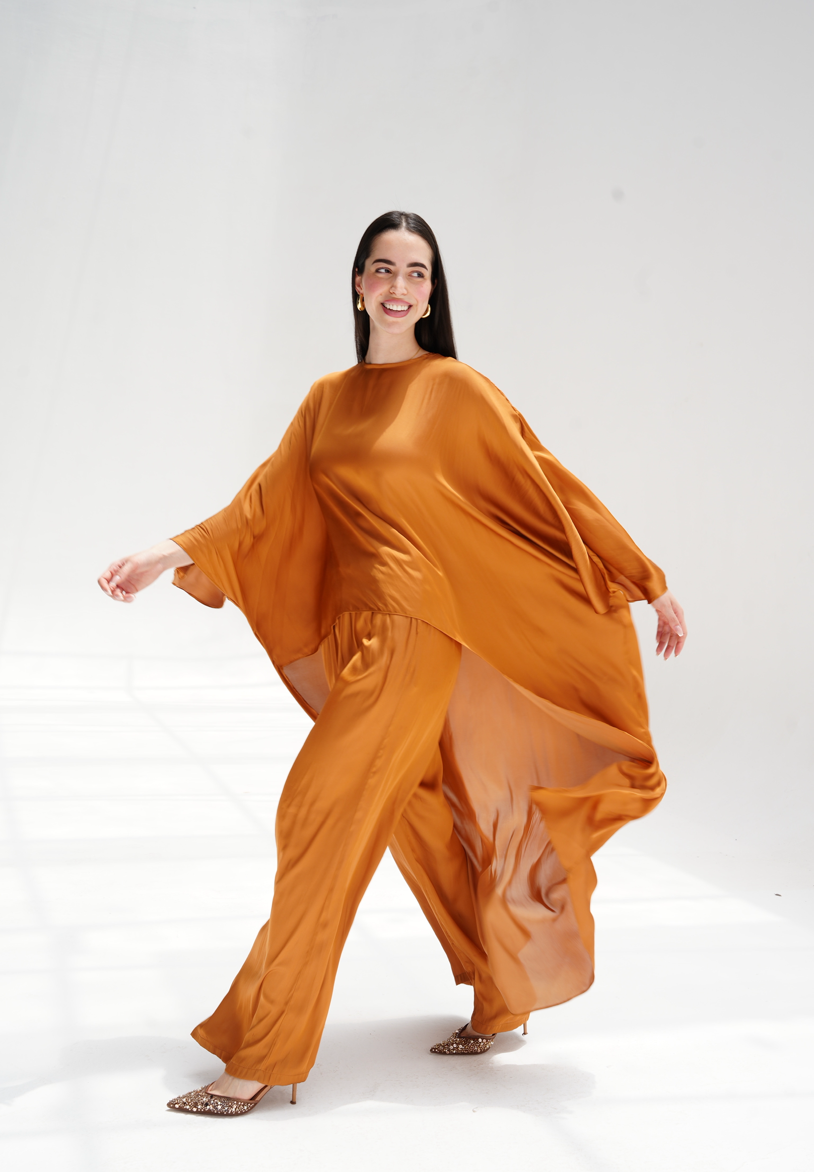 High-low satin blouse in peachy