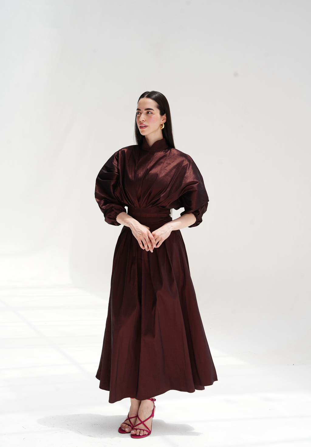 The Glow dress in dark brown