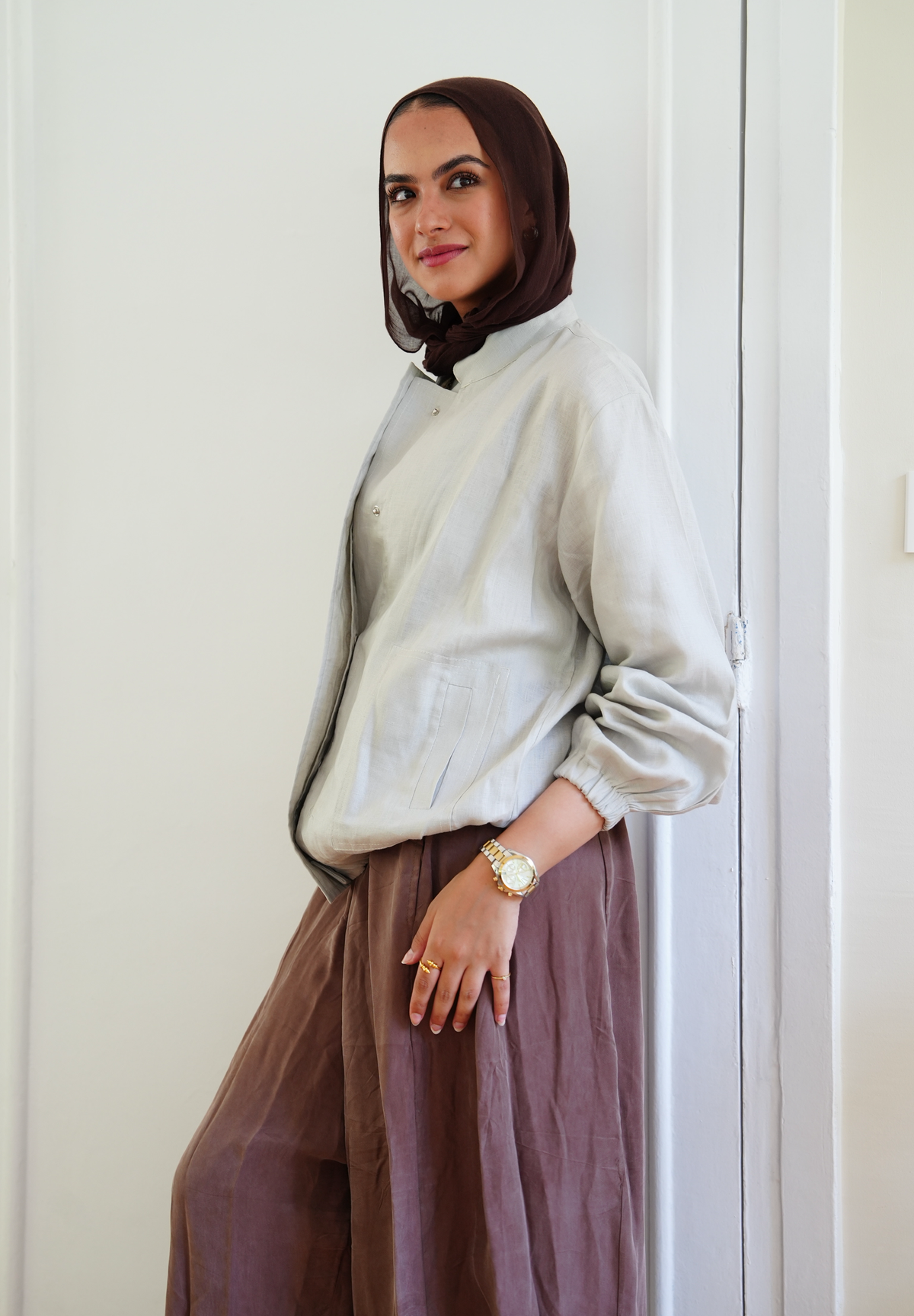The volmont linen jacket in Beige (elastic waist)