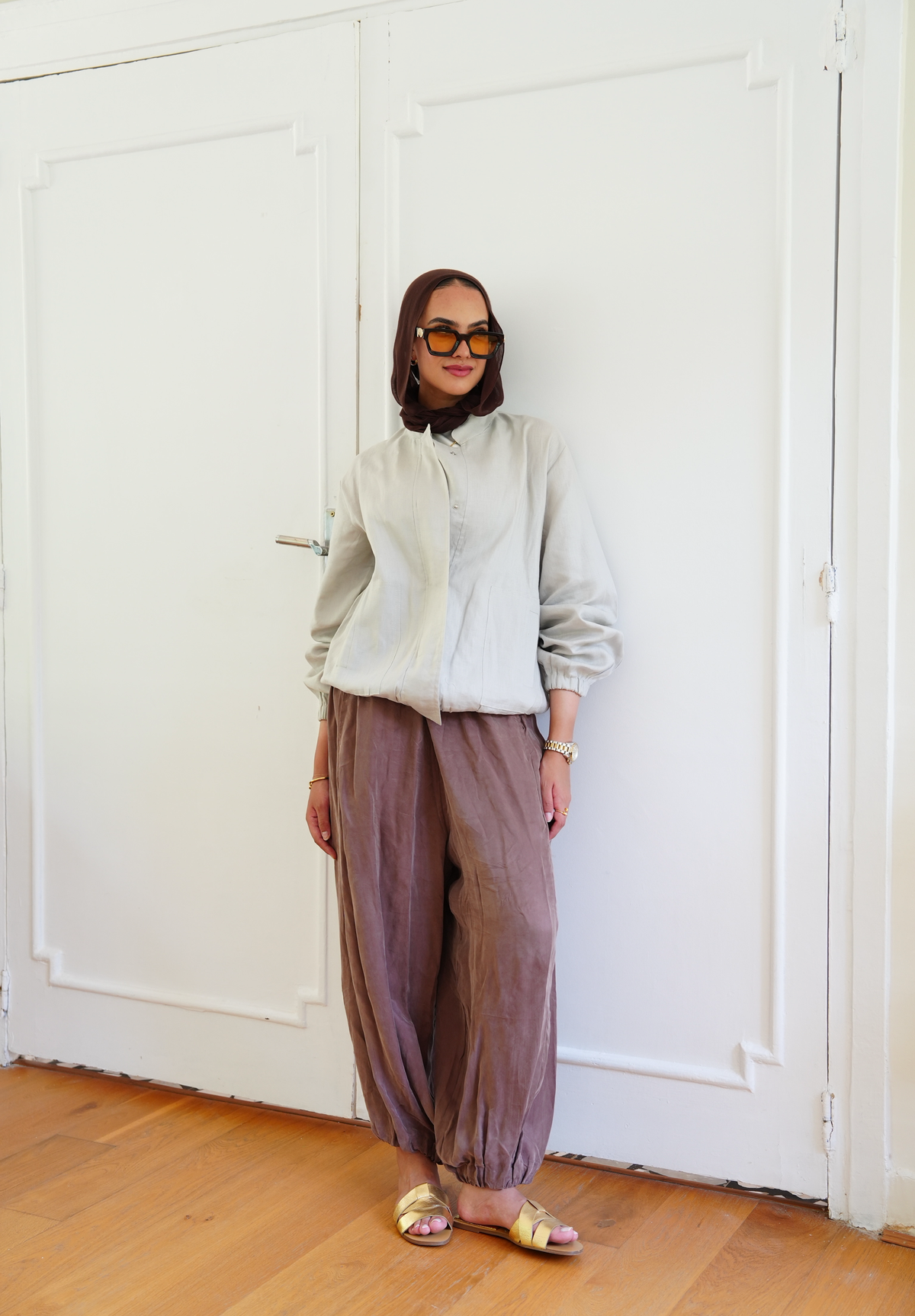 The volmont linen jacket in Beige (elastic waist)