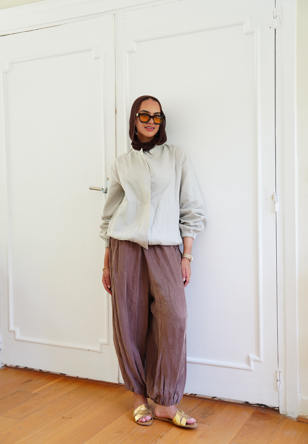 The volmont linen jacket in Beige (elastic waist)